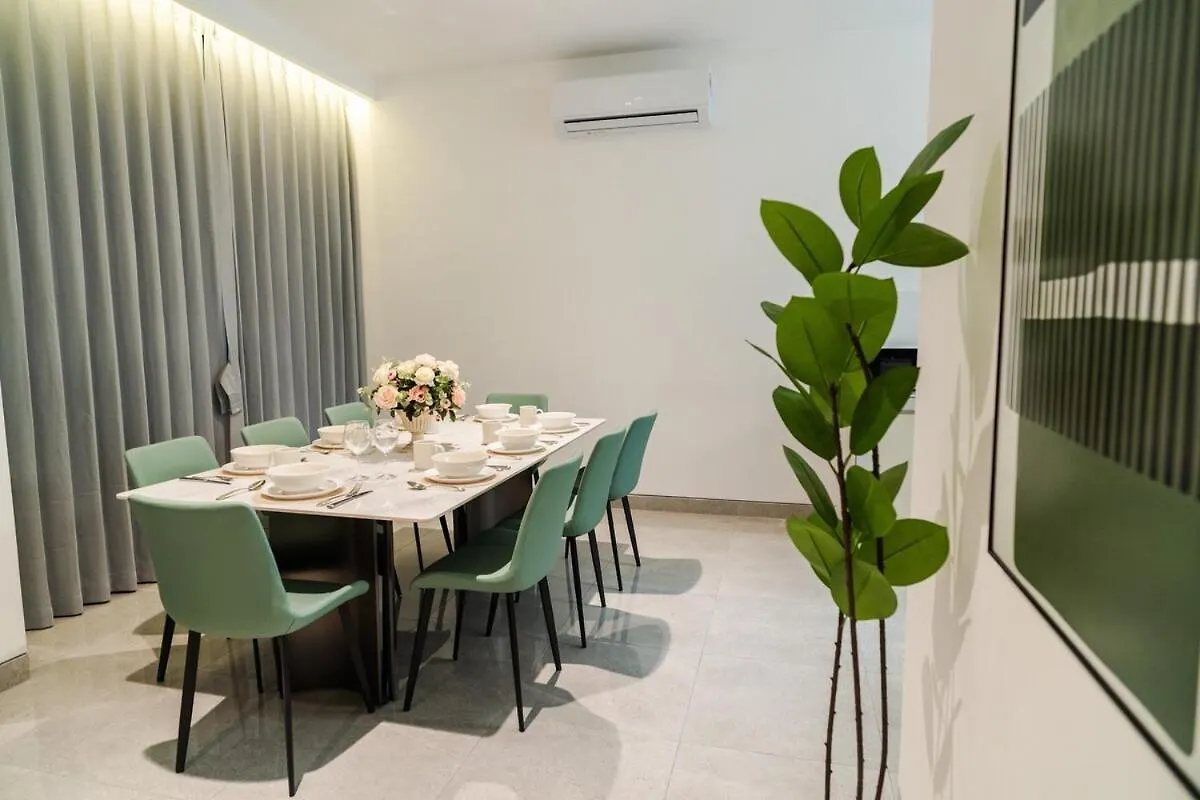 Georgetown Greenish Kid-Friendly Ktv 3Br 15Pax B Ma­lay­sia
